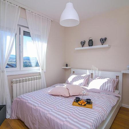 Narcis 17 - Novonamesteni Apartman Sa Prelepim Pogledom Na Tornik 兹拉蒂博尔 外观 照片