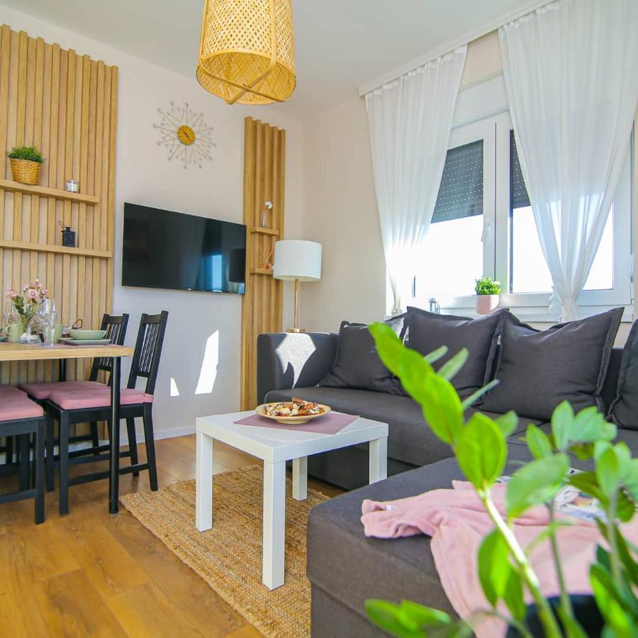Narcis 17 - Novonamesteni Apartman Sa Prelepim Pogledom Na Tornik 兹拉蒂博尔 外观 照片