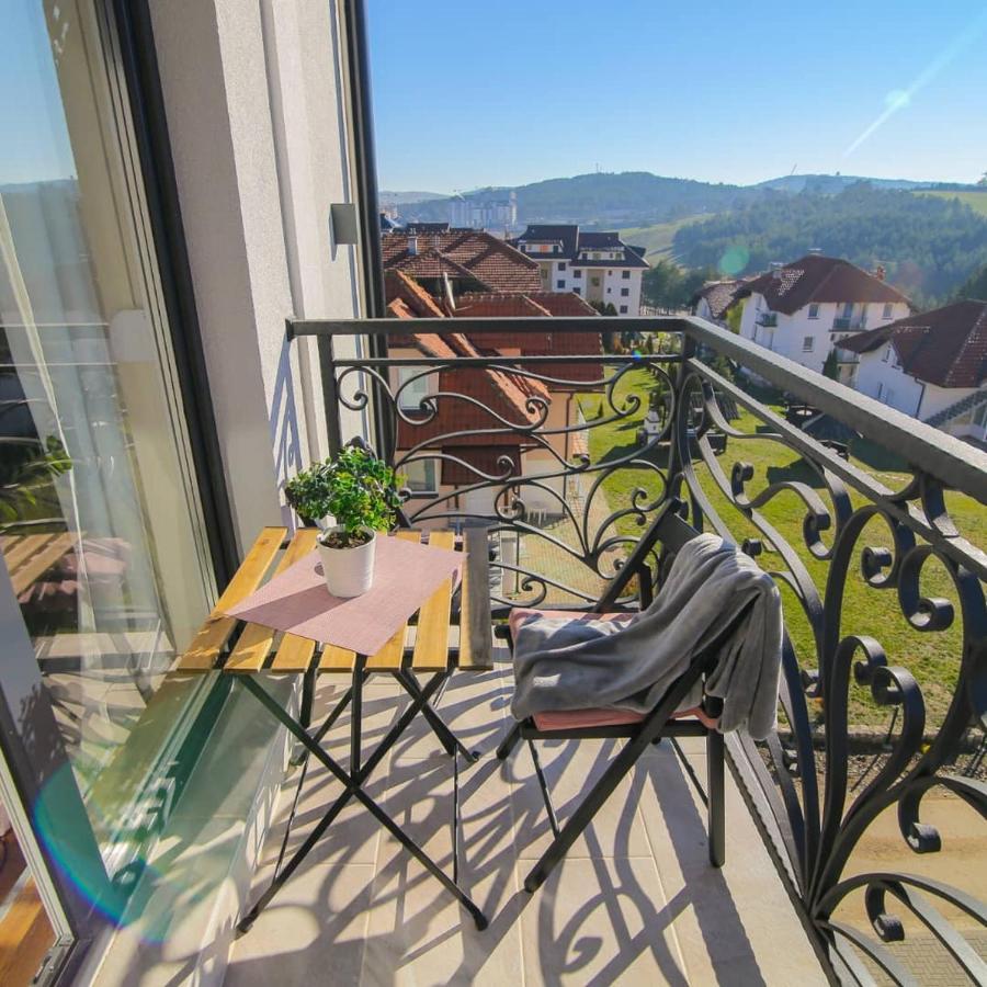 Narcis 17 - Novonamesteni Apartman Sa Prelepim Pogledom Na Tornik 兹拉蒂博尔 外观 照片