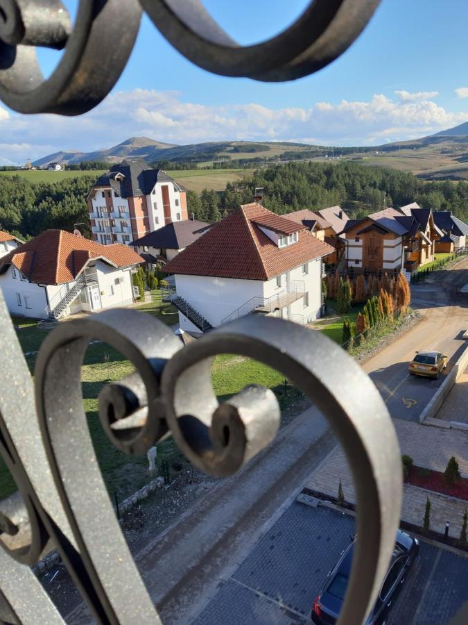 Narcis 17 - Novonamesteni Apartman Sa Prelepim Pogledom Na Tornik 兹拉蒂博尔 外观 照片