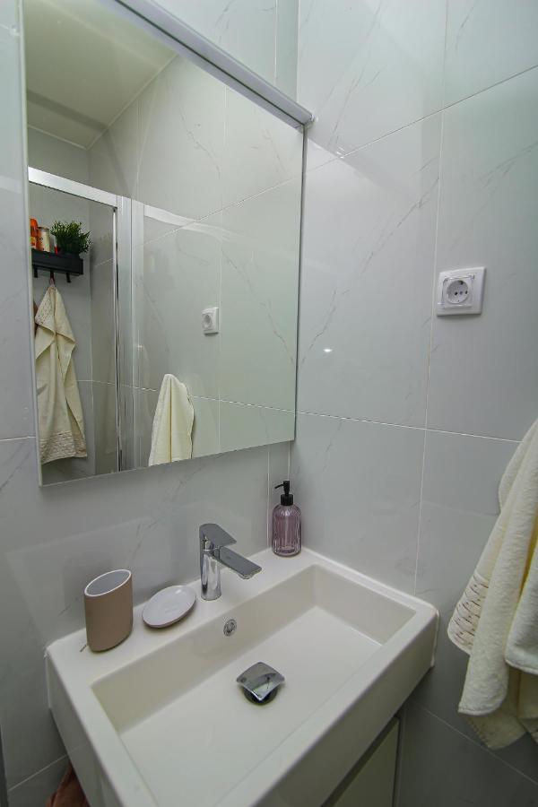 Narcis 17 - Novonamesteni Apartman Sa Prelepim Pogledom Na Tornik 兹拉蒂博尔 外观 照片