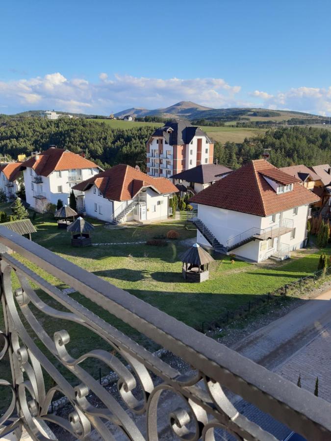 Narcis 17 - Novonamesteni Apartman Sa Prelepim Pogledom Na Tornik 兹拉蒂博尔 外观 照片