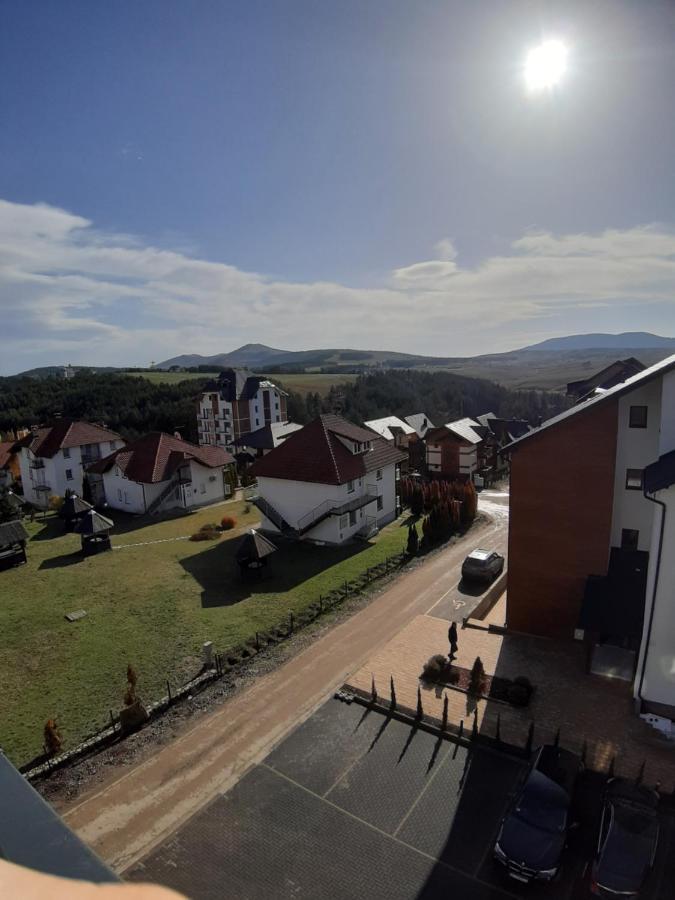 Narcis 17 - Novonamesteni Apartman Sa Prelepim Pogledom Na Tornik 兹拉蒂博尔 外观 照片